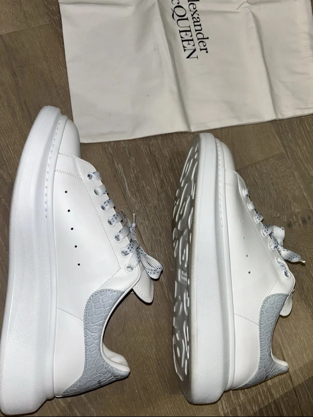 Alexander McQueen Oversized Sneakers Men 43 White Light Blue Croc Speckled Laces